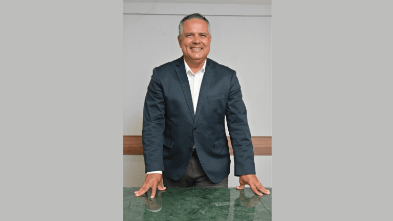 Elmar Juan Passos Varjão Bomfim